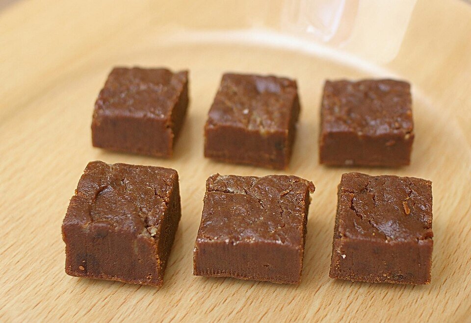Milk Chocolate Bar 100mg — hybrid cannabis edibles from Greens Karing Kind, Los Angeles